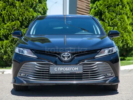 Toyota Camry 2020 года за 13 790 000 тг. в Алматы – фото 6