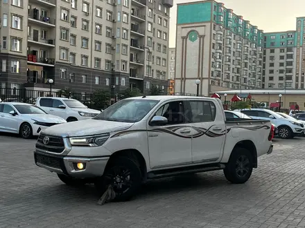 Toyota Hilux 2024 года за 21 000 000 тг. в Актау