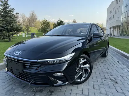 Hyundai Elantra 2024 года за 8 590 000 тг. в Алматы – фото 2