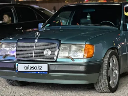 Mercedes-Benz E 280 1990 года за 3 350 000 тг. в Шымкент