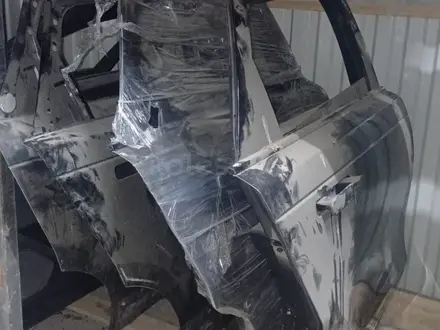 Дверь задняя правая L560 за 1 000 тг. в Алматы