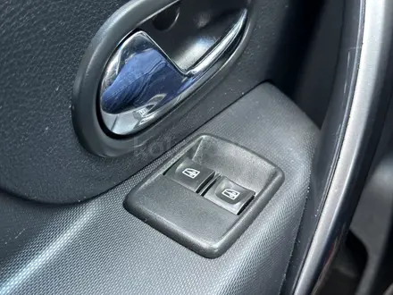 Renault Logan 2016 года за 3 800 000 тг. в Актобе – фото 16