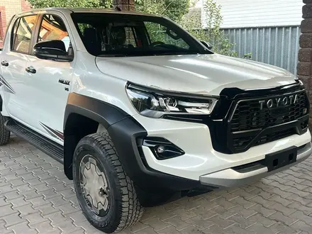 Toyota Hilux 2026 года за 31 700 000 тг. в Алматы