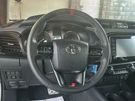 Toyota Hilux 2026 года за 31 700 000 тг. в Алматы – фото 15