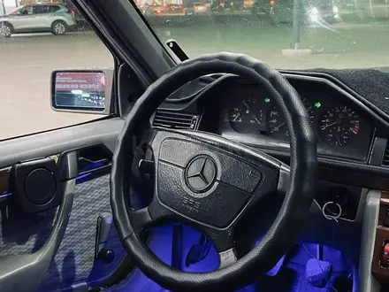 Mercedes-Benz E 220 1991 года за 1 300 000 тг. в Алматы – фото 11