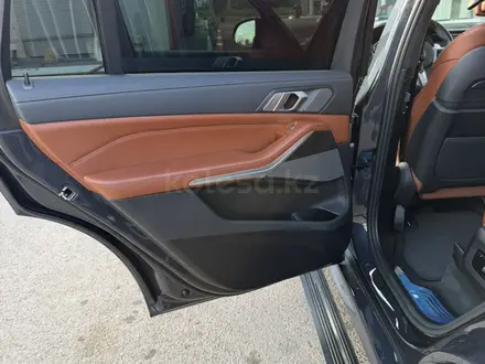 BMW X7 2021 года за 51 000 000 тг. в Астана – фото 9