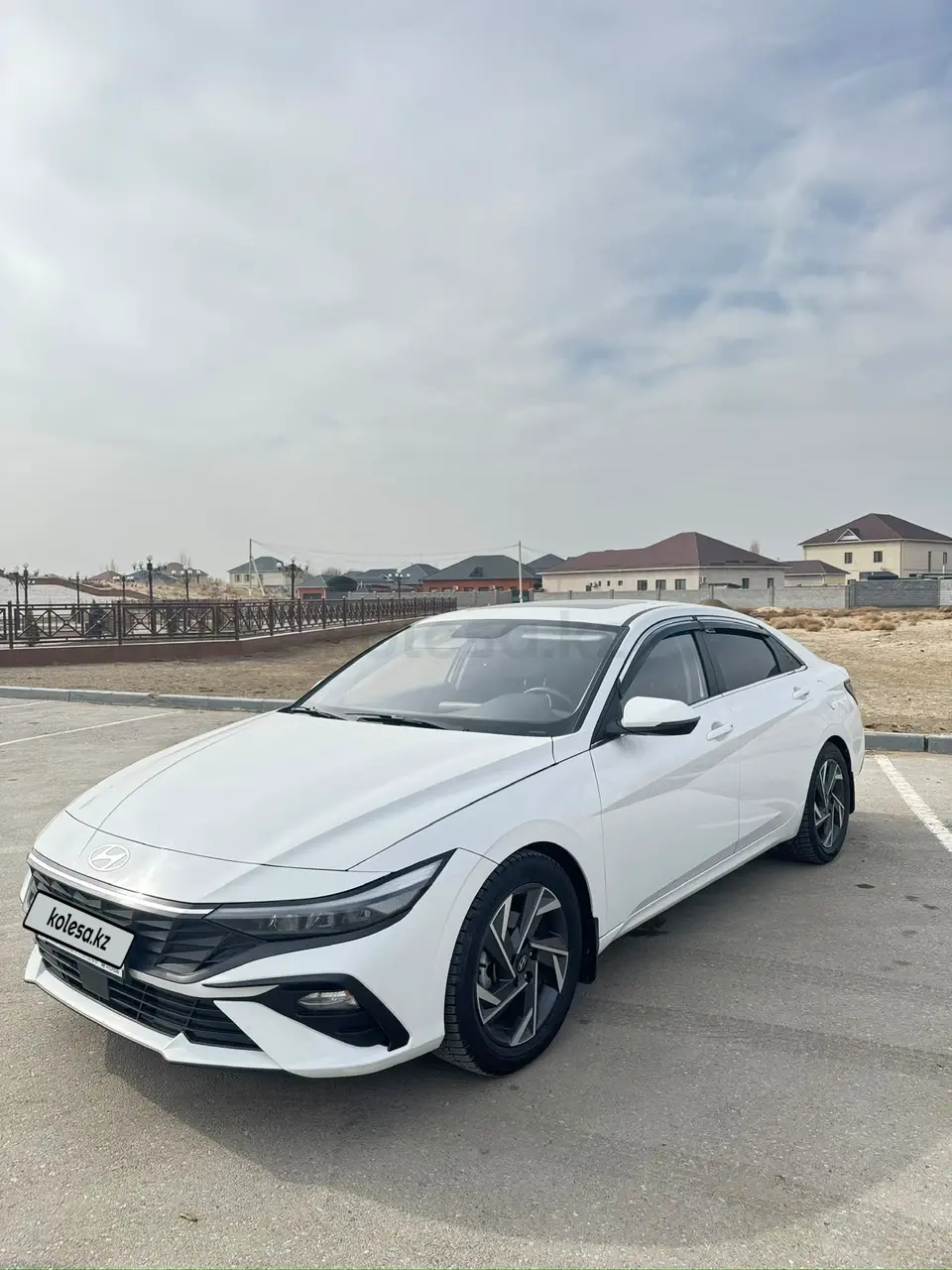 Hyundai Elantra, 2024