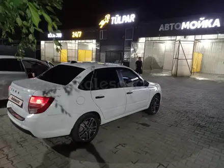 ВАЗ (Lada) Granta 2190 2018 года за 3 300 000 тг. в Уральск – фото 2