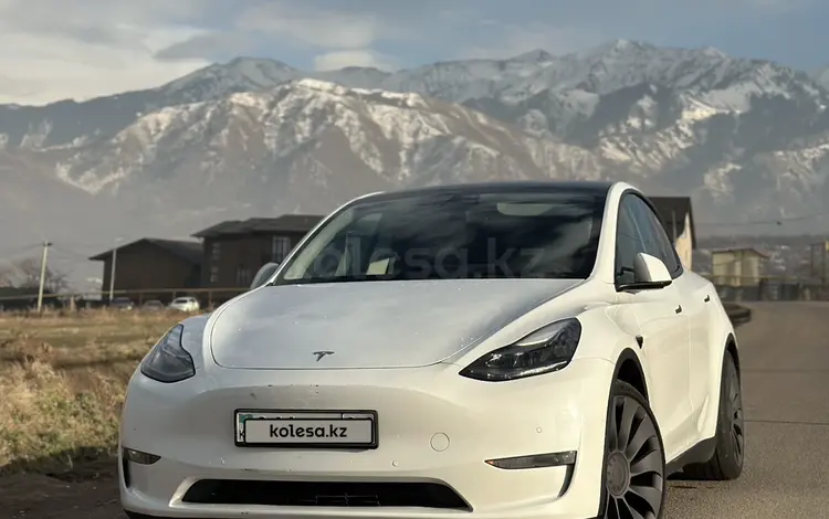 Tesla Model Y 2023 года за 21 000 000 тг. в Алматы