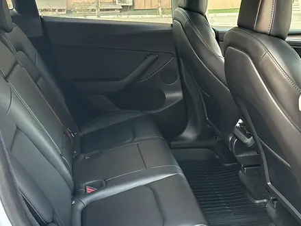 Tesla Model Y 2023 года за 21 000 000 тг. в Алматы – фото 12