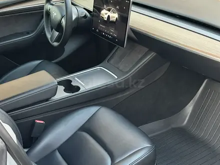 Tesla Model Y 2023 года за 21 000 000 тг. в Алматы – фото 13