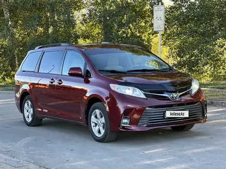 Toyota Sienna 2014 года за 12 000 000 тг. в Астана