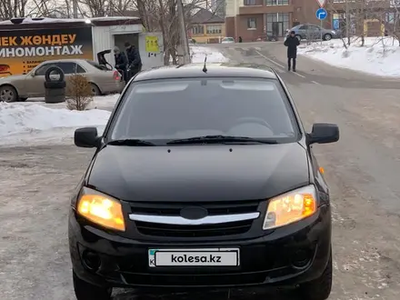 ВАЗ (Lada) Granta 2190 2013 годаүшін1 800 000 тг. в Астана – фото 2