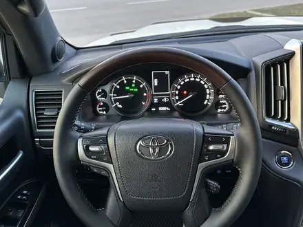 Toyota Land Cruiser 2018 года за 36 500 000 тг. в Алматы – фото 15