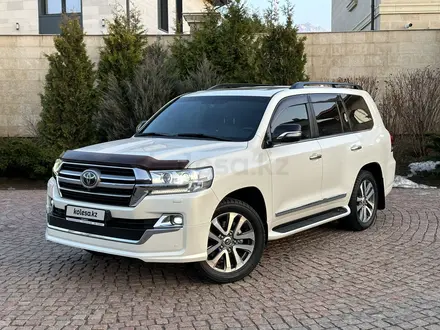Toyota Land Cruiser 2018 года за 36 500 000 тг. в Алматы