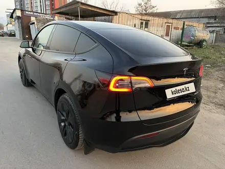Tesla Model Y 2023 года за 12 500 000 тг. в Алматы – фото 5