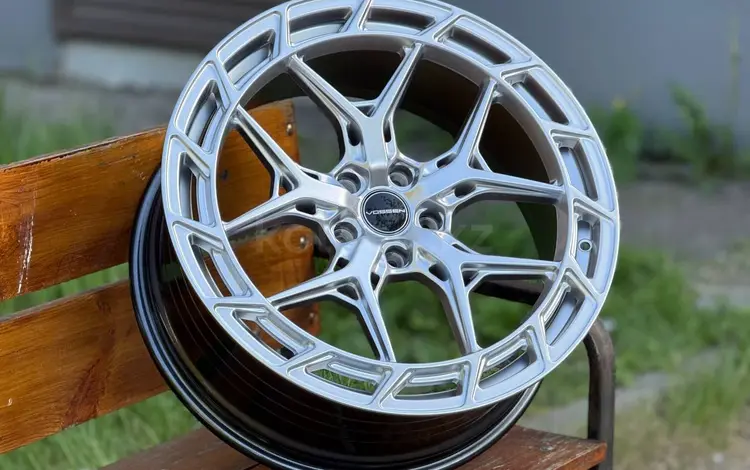 Vossen R20 5x114.3 8.5J за 440 000 тг. в Алматы