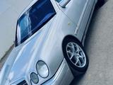 Mercedes-Benz E 300 1997 года за 2 900 000 тг. в Жезказган – фото 2
