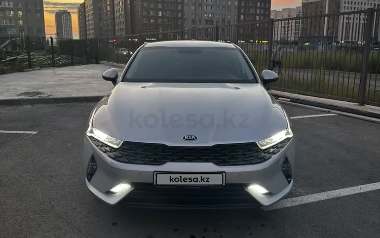 Kia K5 2021 года за 12 400 000 тг. в Астана