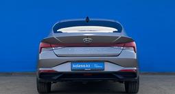 Hyundai Elantra 2023 года за 9 660 000 тг. в Алматы – фото 4