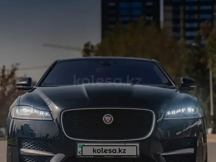Jaguar XF 2016 года за 16 900 000 тг. в Алматы – фото 10