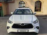 Toyota Highlander 2022 годаүшін26 500 000 тг. в Тараз