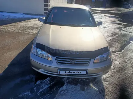 Toyota Camry 2000 года за 3 200 000 тг. в Астана