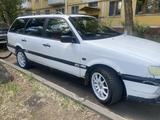 Volkswagen Passat 1995 года за 1 420 000 тг. в Астана