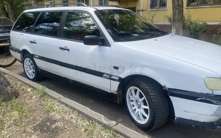 Volkswagen Passat 1995 годаүшін1 420 000 тг. в Астана