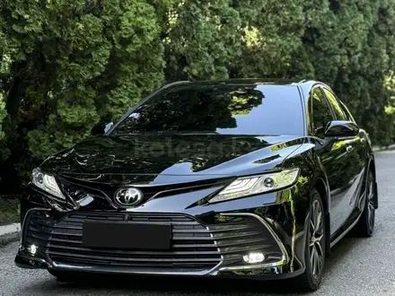 Toyota Camry 2021 года за 20 000 000 тг. в Костанай – фото 2