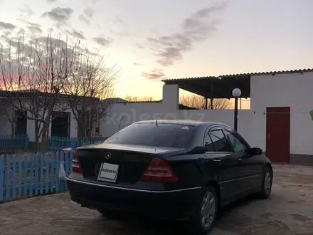 Mercedes-Benz C 240 2003 года за 2 900 000 тг. в Жанаозен – фото 5