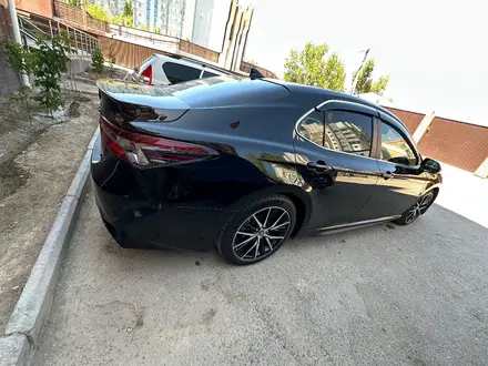Toyota Camry 2021 года за 12 600 000 тг. в Кызылорда – фото 3