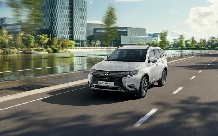 Mitsubishi Outlander Ultimate 4WD 2021 годаүшін23 100 000 тг. в Актау