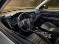 Mitsubishi Outlander Ultimate 4WD 2021 годаүшін23 100 000 тг. в Актау – фото 7