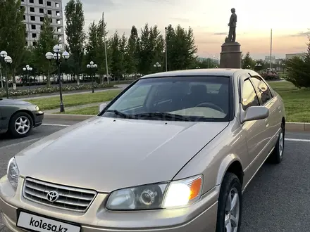 Toyota Camry 2001 года за 3 450 000 тг. в Атырау – фото 6