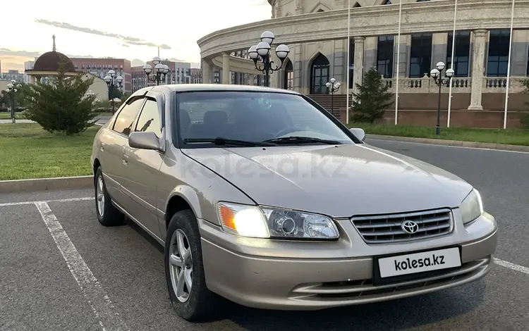 Toyota Camry 2001 года за 3 450 000 тг. в Атырау