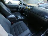 Volkswagen Touareg 2004 года за 3 500 000 тг. в Алматы – фото 3