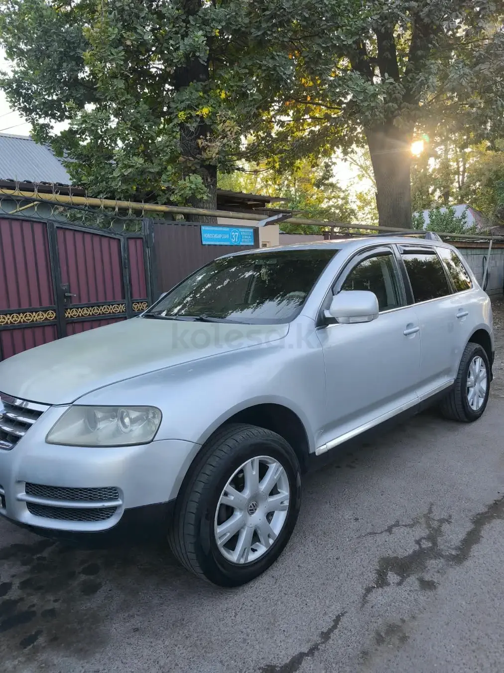 Volkswagen Touareg, 2004