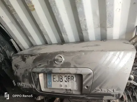 Крышка багажника алтима за 3 500 тг. в Алматы