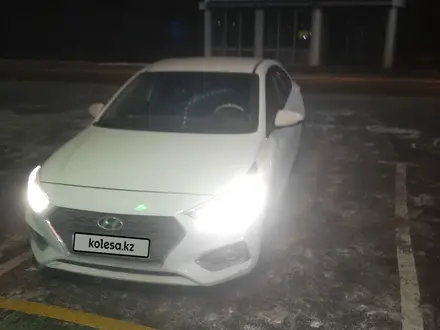 Hyundai Accent 2018 года за 7 700 000 тг. в Талдыкорган – фото 2