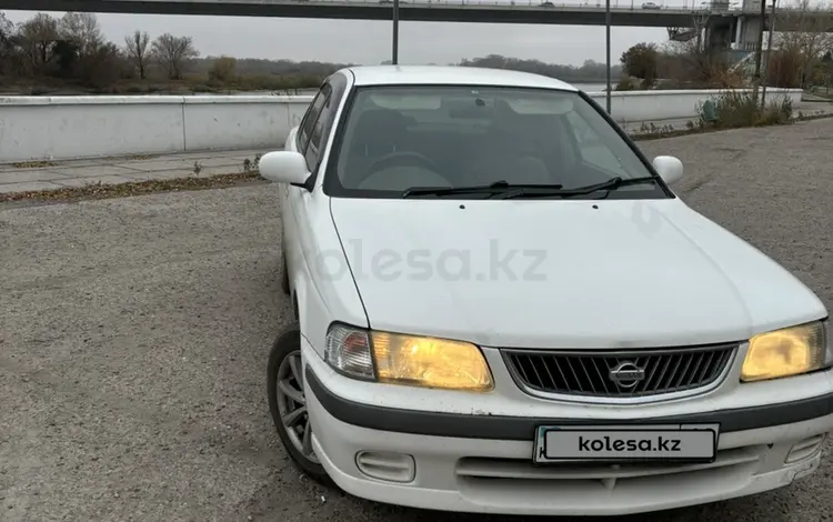 Nissan Sunny 2002 годаfor2 100 000 тг. в Семей