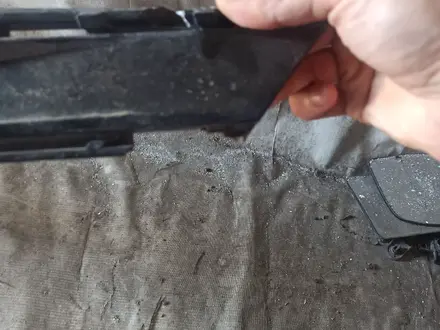 Решетка радиатора Toyota Camry 80 за 1 000 тг. в Караганда – фото 2