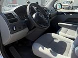 Volkswagen Caravelle 2013 года за 10 500 000 тг. в Караганда – фото 2