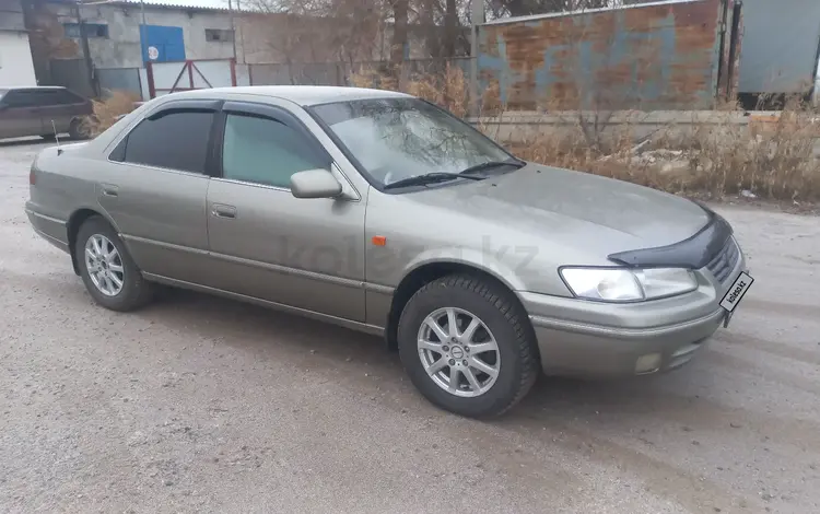 Toyota Camry 1998 года за 3 200 000 тг. в Актобе