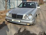 Mercedes-Benz E 200 1999 года за 2 600 000 тг. в Тараз – фото 2