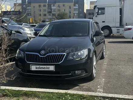 Skoda Superb 2013 года за 5 100 000 тг. в Алматы – фото 2