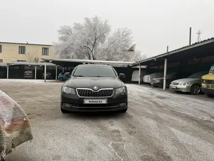 Skoda Superb 2013 года за 5 100 000 тг. в Алматы – фото 8