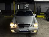 Mercedes-Benz E 320 2001 года за 6 000 000 тг. в Шымкент – фото 2