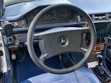Mercedes-Benz E 200 1989 года за 600 000 тг. в Алматы – фото 5