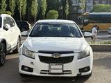 Chevrolet Cruze 2011 года за 3 000 000 тг. в Астана – фото 2